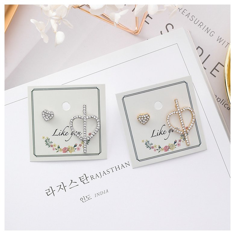 Wholesale Trendy Crystal Heart Women Dangle Earrings Asymmetric Metal Love Earrings For Women Drops Earrings  VGE113 1