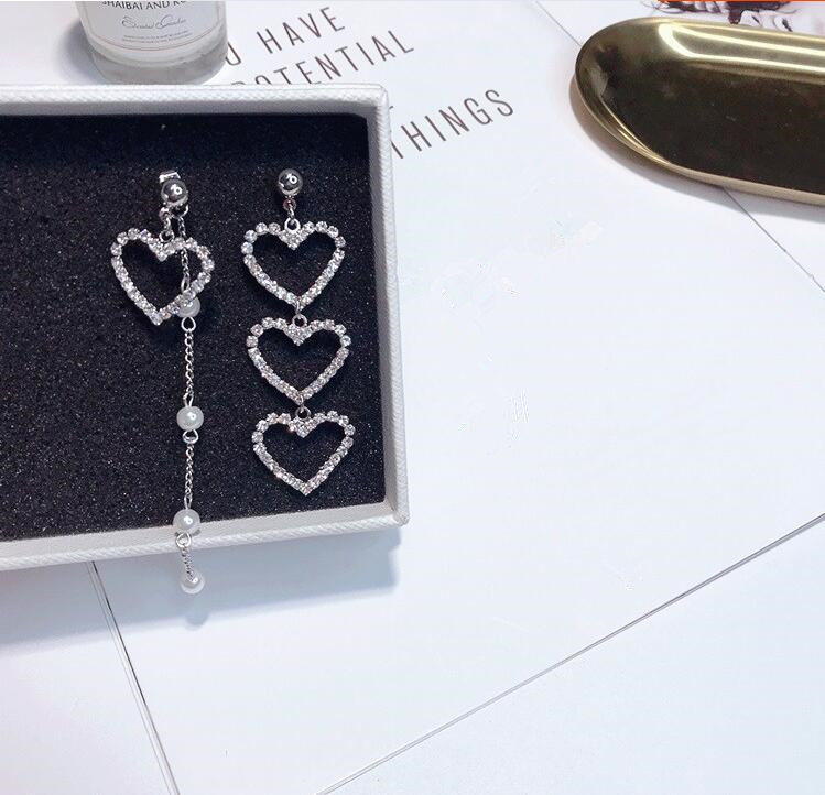 Wholesale Girl Heart-shaped Asymmetric Earrings Simple Rhinestone Pearl Chain Earrings Jewelry  Long Earrings VGE118 0