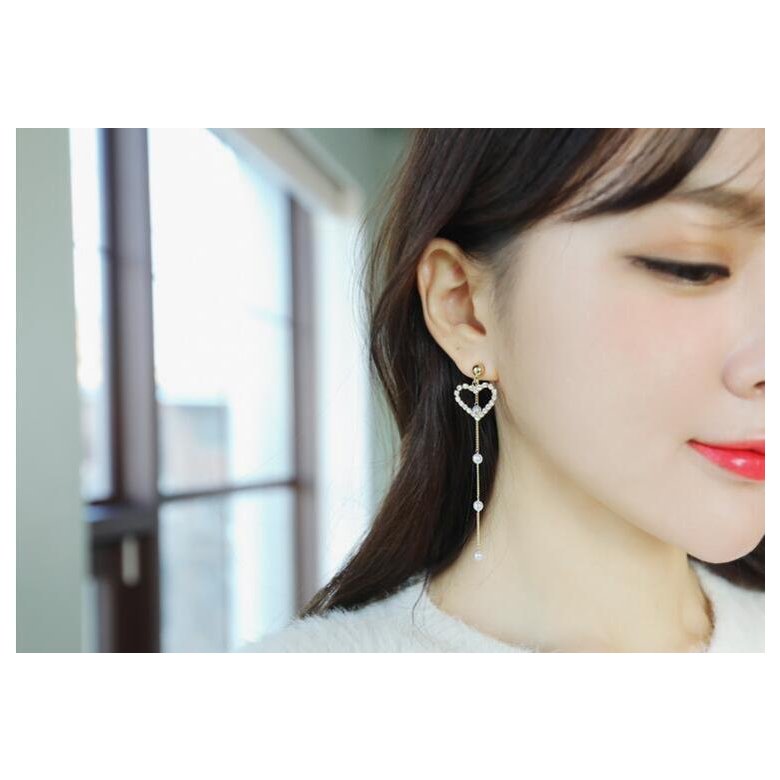 Wholesale Girl Heart-shaped Asymmetric Earrings Simple Rhinestone Pearl Chain Earrings Jewelry  Long Earrings VGE118 1