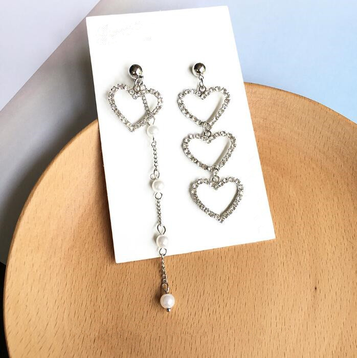 Wholesale Girl Heart-shaped Asymmetric Earrings Simple Rhinestone Pearl Chain Earrings Jewelry  Long Earrings VGE118 3
