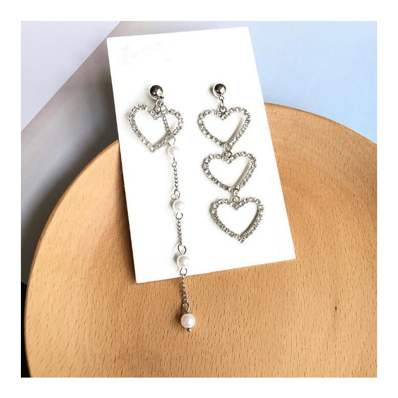 Wholesale Girl Heart-shaped Asymmetric Earrings Simple Rhinestone Pearl Chain Earrings Jewelry  Long Earrings VGE118 3