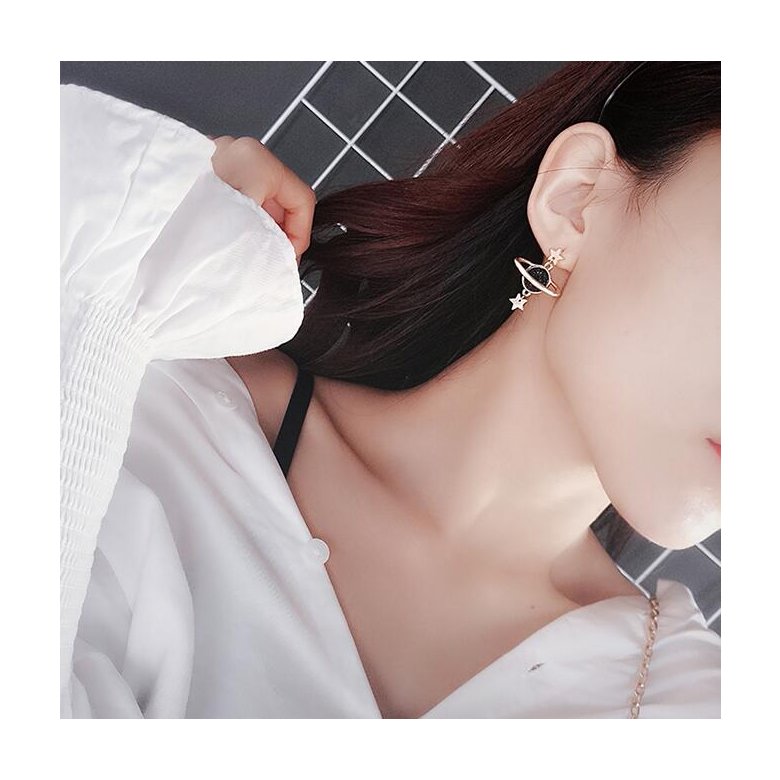 Wholesale Fashion Moon star tassel earrings asymmetric stud earrings woman contracted temperament astronauts earrings for women jewelry VGE120 0