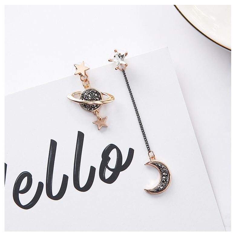 Wholesale Fashion Moon star tassel earrings asymmetric stud earrings woman contracted temperament astronauts earrings for women jewelry VGE120 1