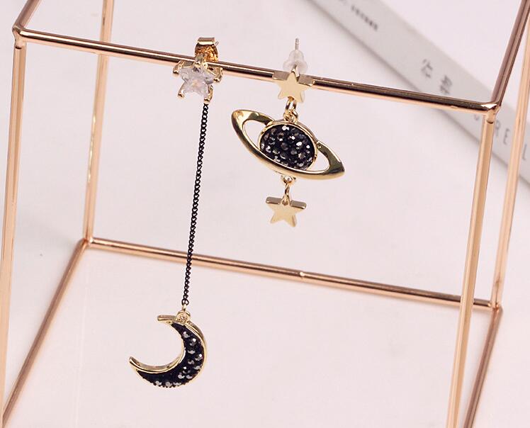 Wholesale Fashion Moon star tassel earrings asymmetric stud earrings woman contracted temperament astronauts earrings for women jewelry VGE120 6