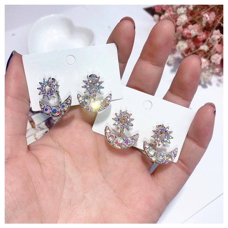Wholesale New fashion star woman's store earrings European and American fashion exaggerated sun and moon female models jewelry VGE123 2