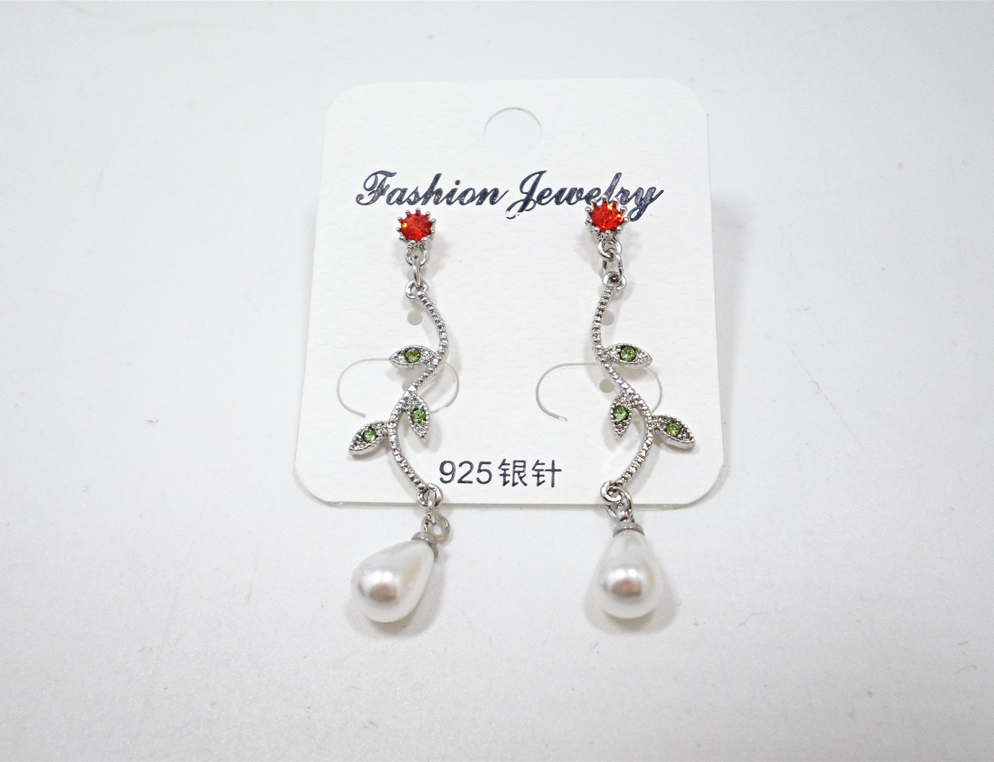 Wholesale Sequins Flowers Leaves Pendant Earrings Pearl Tassel Earrings for Women Crystal Drop Earrings Long Earring for Girl VGE127 0