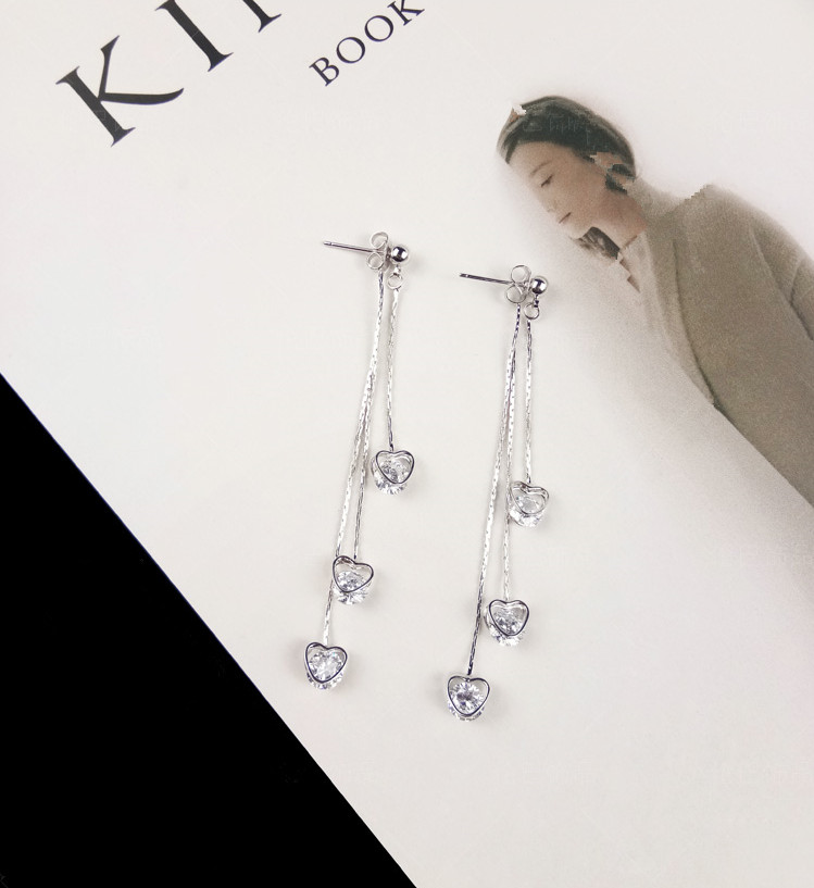 Wholesale  New arrival zircon love tassel pendant earrings Korean fashion earrings light luxury gift statement earrings for women VGE133 3