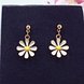 Wholesale Fashion Sweet Little Daisy Stud Earrings Accessories Resin Chrysanthemum Crystal Geometric Flowers Earrings for Women Jewelry VGE144 0 small