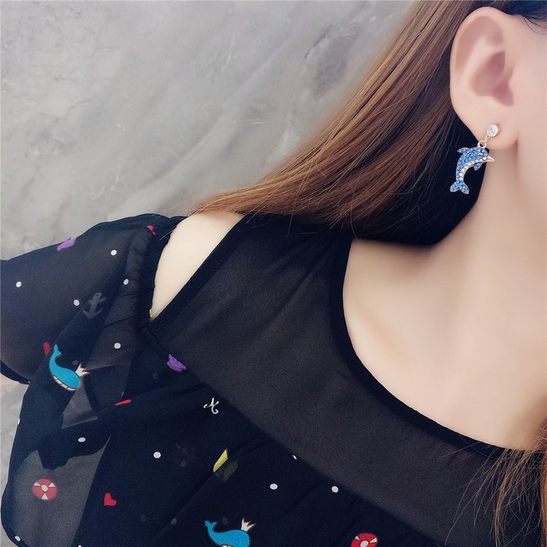 Wholesale Little Dolphin crytal Ear Studs Earrings For Women Cute Little Animals Marine Organism Fine Jewelry Unique Earring VGE147 0