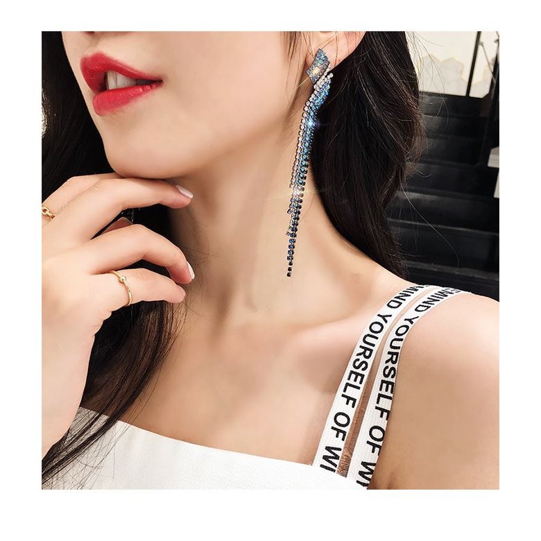 Wholesale New Trendy Bride Rhinestone Long Tassel Earrings Luxury Crystal Big Drop Dangle Earrings For Women Wedding Party Jewelry  VGE149 1