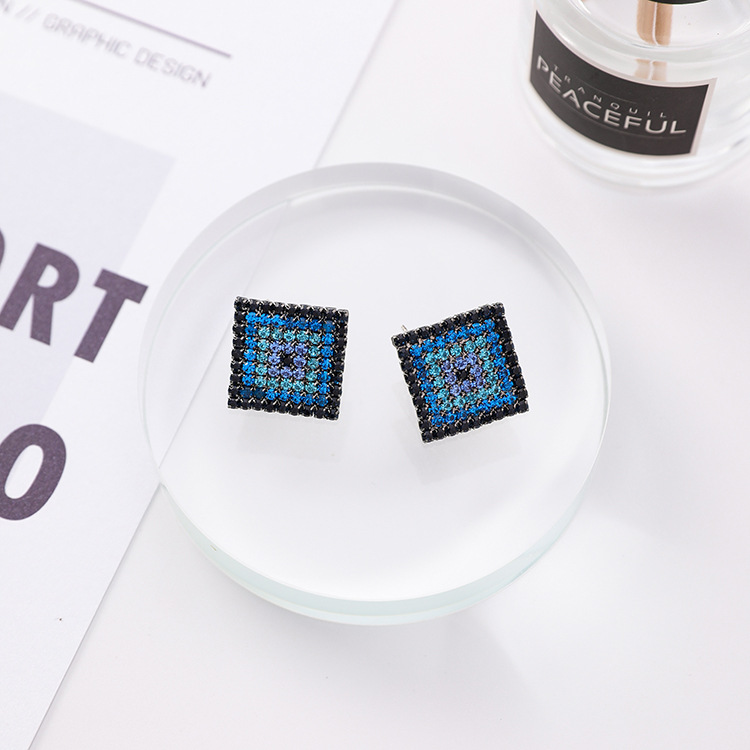 Wholesale Elegant Small Round and square Stud Earrings for Women Dating Gradient blue zircon Fashion Jewelry Gift VGE150 3