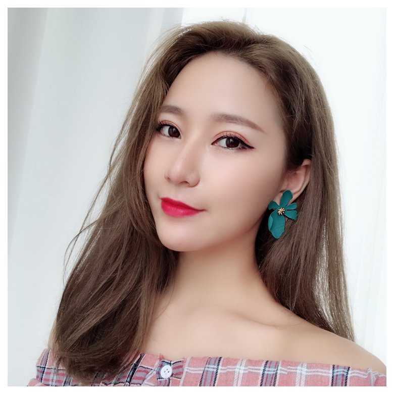 Wholesale Style Cute Flower Stud Earrings For Women New Fashion Sweet Earrings Brinco Jewelry VGE151 2