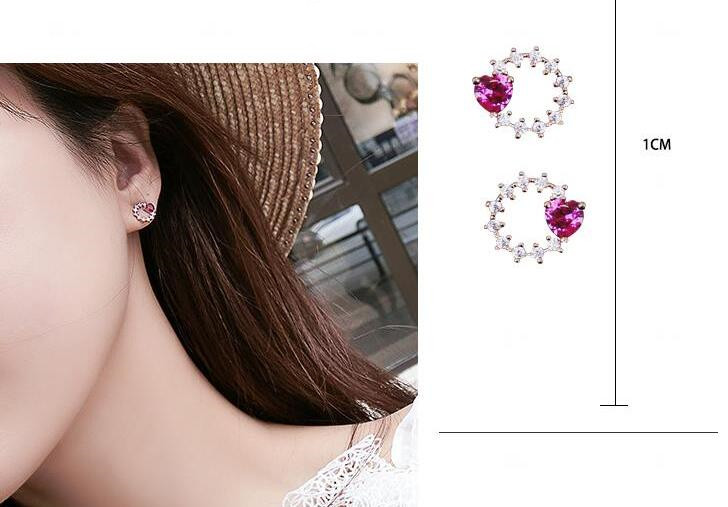Wholesale 2020 New Arrival Classic Hollow Zircon Love Heart Stud Earrings For Women zircon Crystal Fashion Jewelry VGE158 2