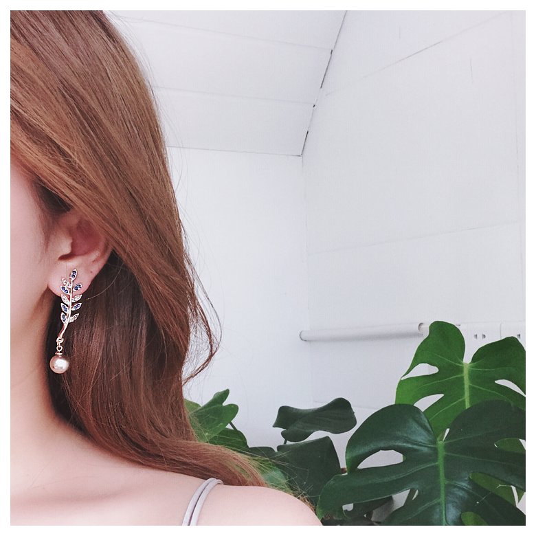 Wholesale Fashion Jewelry Pearl Pendant Leaves Branches Earrings Temperament Women Alloy Earrings For Female Gift Water Drop Earrings VGE160 1