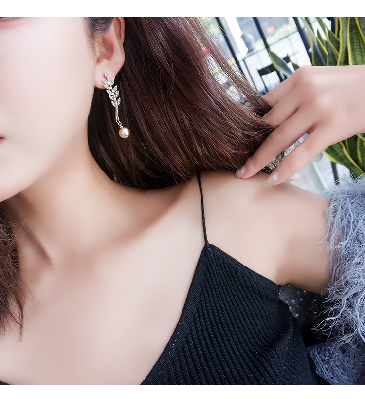 Wholesale Fashion Jewelry Pearl Pendant Leaves Branches Earrings Temperament Women Alloy Earrings For Female Gift Water Drop Earrings VGE160 2