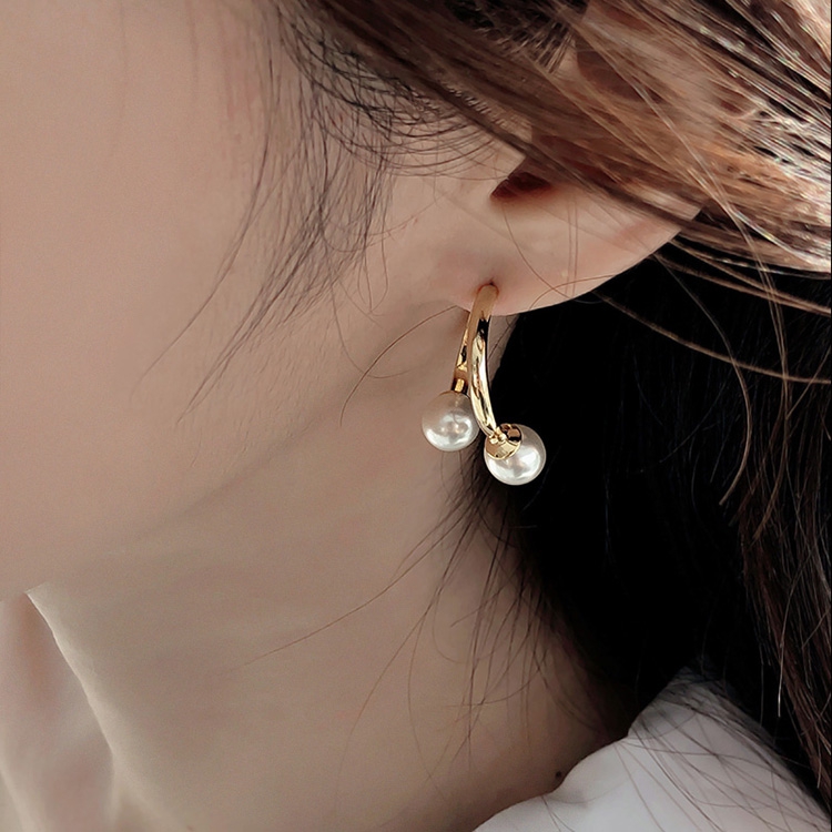Wholesale New Arrival Pearl Classic Round Women Dangle Earrings Korean Simple Personality Arc Pearl Earrings Female Jewelry VGE163 0