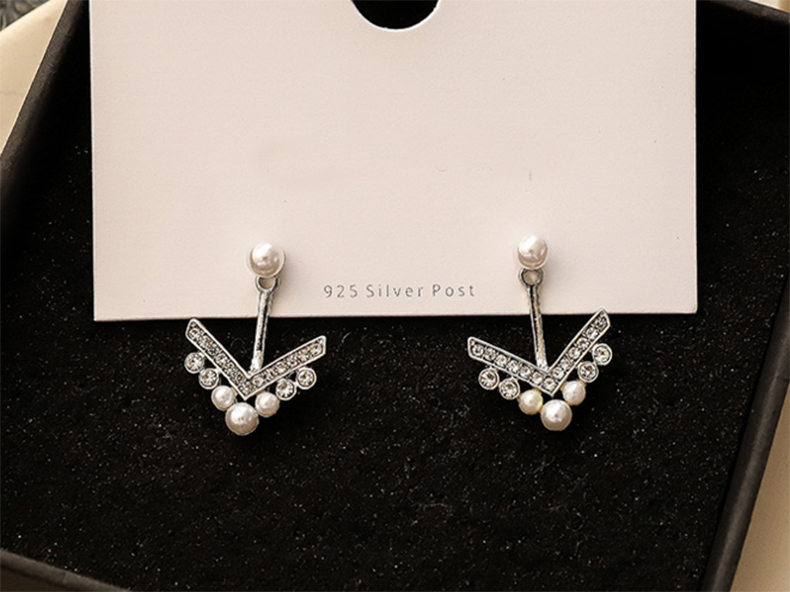 Wholesale V-shaped Pearl Earrings Female Korean Temperament zircon Earrings Ladies Small Earrings wholesale Jewelry from China VGE171 6