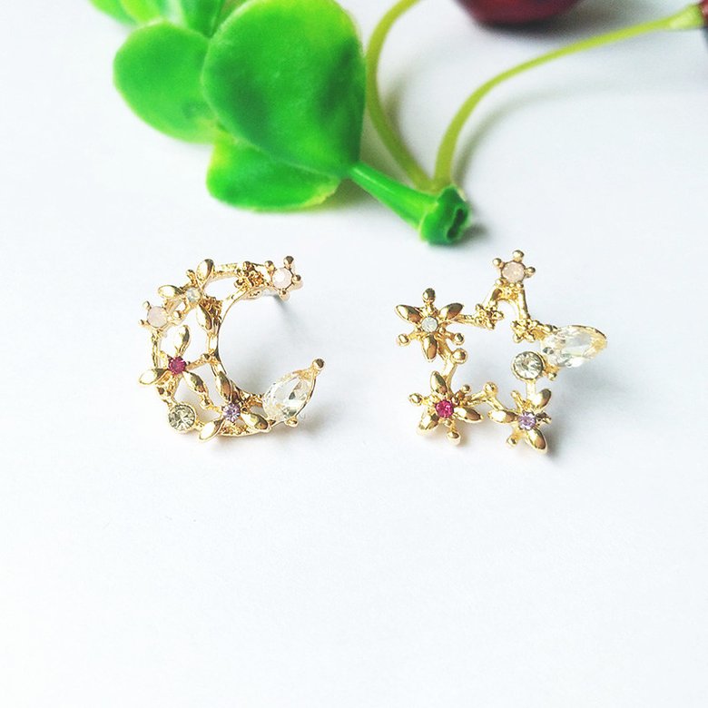 Wholesale New Arrival Fashion Classic Geometric Women Dangle Earrings Asymmetric Earrings Of Star And Moon Female Korean Jewelry VGE173 0