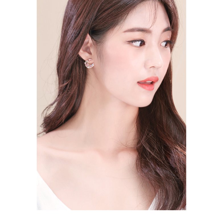 Wholesale New Arrival Fashion Classic Geometric Women Dangle Earrings Asymmetric Earrings Of Star And Moon Female Korean Jewelry VGE173 2