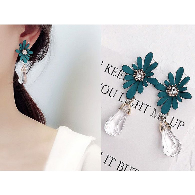 Wholesale Dominated The new 2020 Vintage flower small pure and fresh and fashion contracted crystal long Women Drop earrings VGE177 0