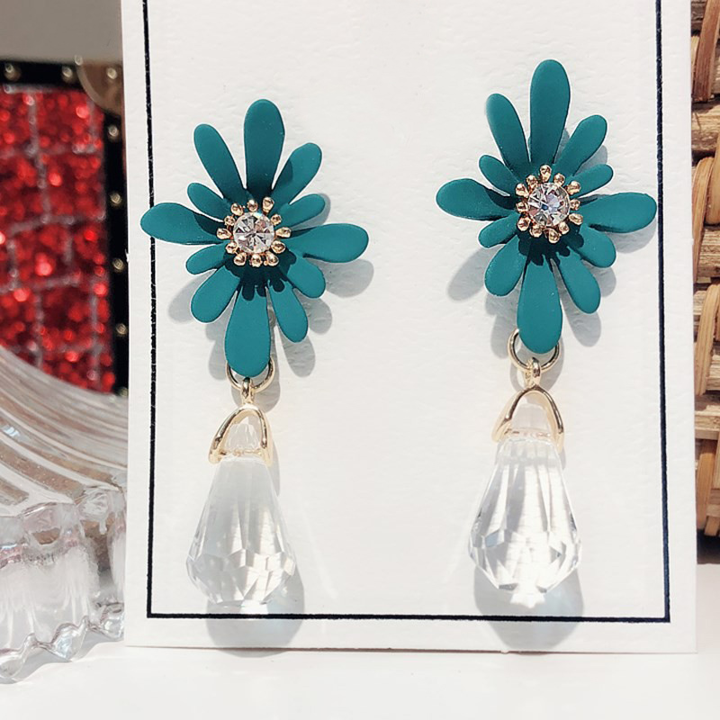 Wholesale Dominated The new 2020 Vintage flower small pure and fresh and fashion contracted crystal long Women Drop earrings VGE177 1
