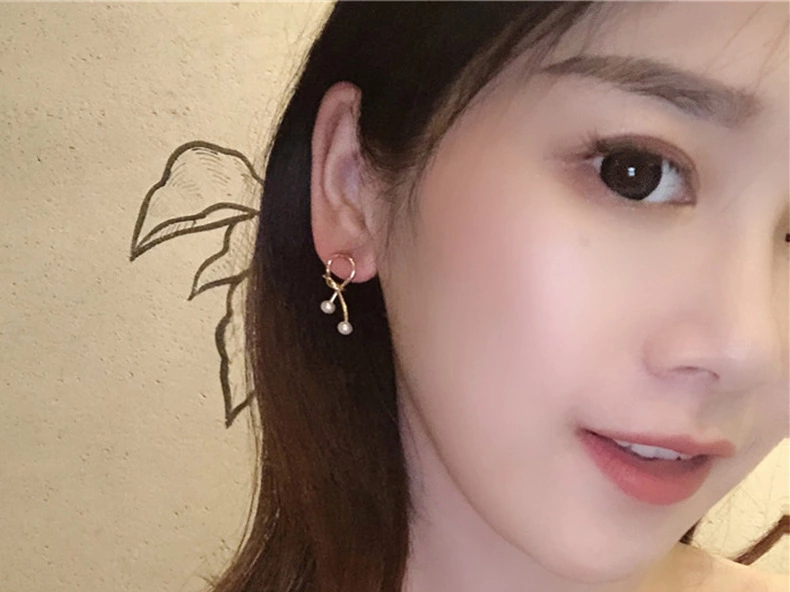 Wholesale  Imitation Pearl knotted Female Elegant Earrings Simple Temperament Korean Fashion Sweet Delicate Earrings Bride Wedding Jewelry VGE179 6