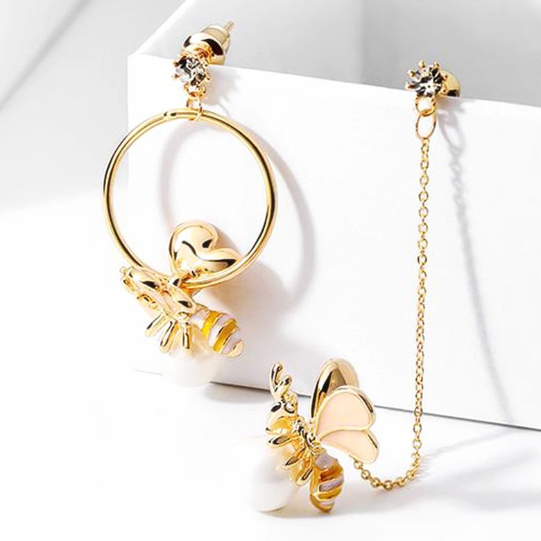 Wholesale High Quality Hot Design Honey Zircon Asymmetric Bee Pearl Earrings Golden For Women Fashion Luxury Jewelry VGE181 3