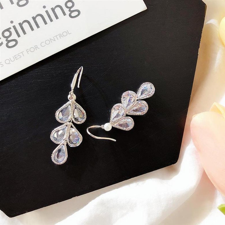 Wholesale Tassel Earrings 2020 Trendy Water Drop Women Dangle Earrings Crystal Flower Long Pendant Earrings For Women jewelry VGE184 3