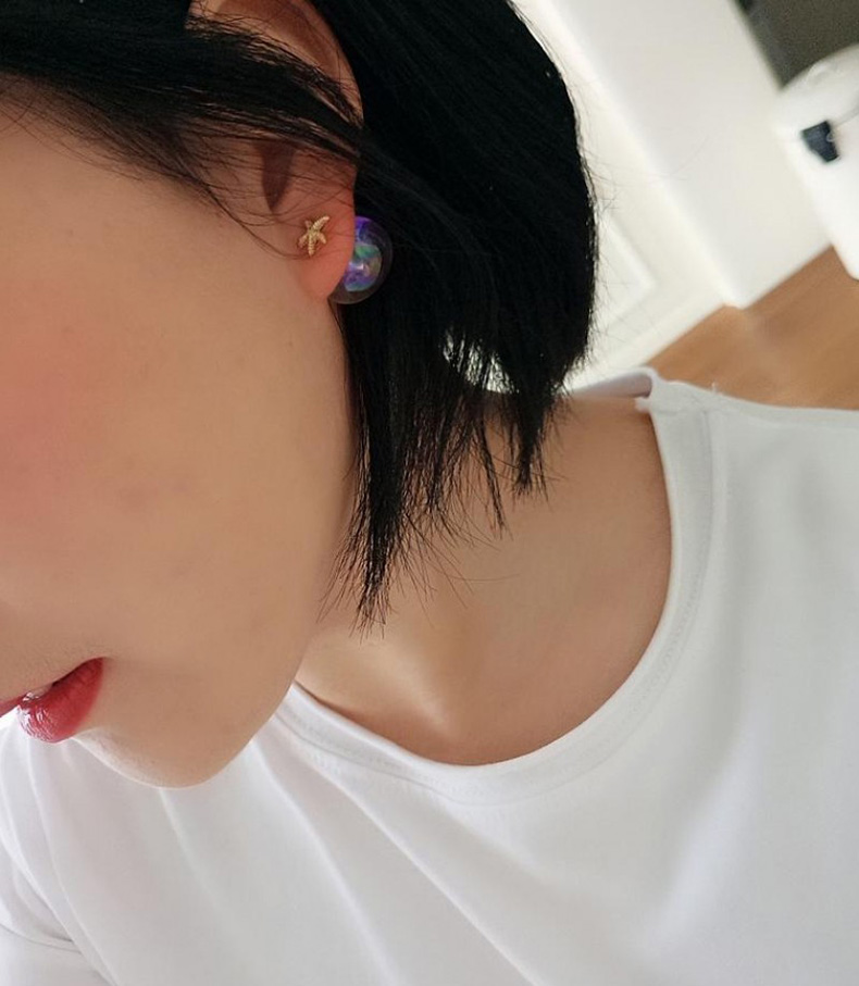 Wholesale Korea New Design Hot Sale Fashion Jewelry Exaggerated Glass Ball Personality  Earrings Simple Round Vacation Earrings VGE189 0