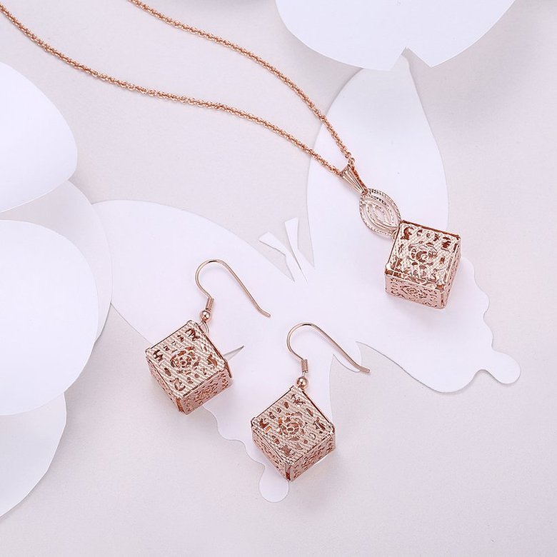 Wholesale Classic Gold Square Jewelry Set TGGPJS227 0