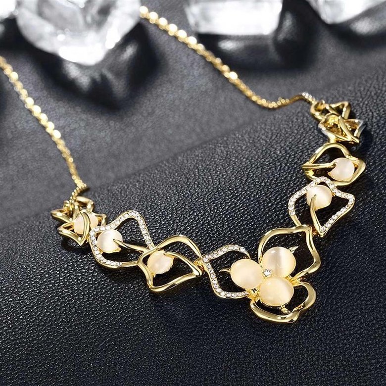 Wholesale Romantic 18K Gold Plated Rhinestone Necklace Flower Pendant Chains Link Necklaces Female Accessories Fashion Jewelry TGGPN430 4