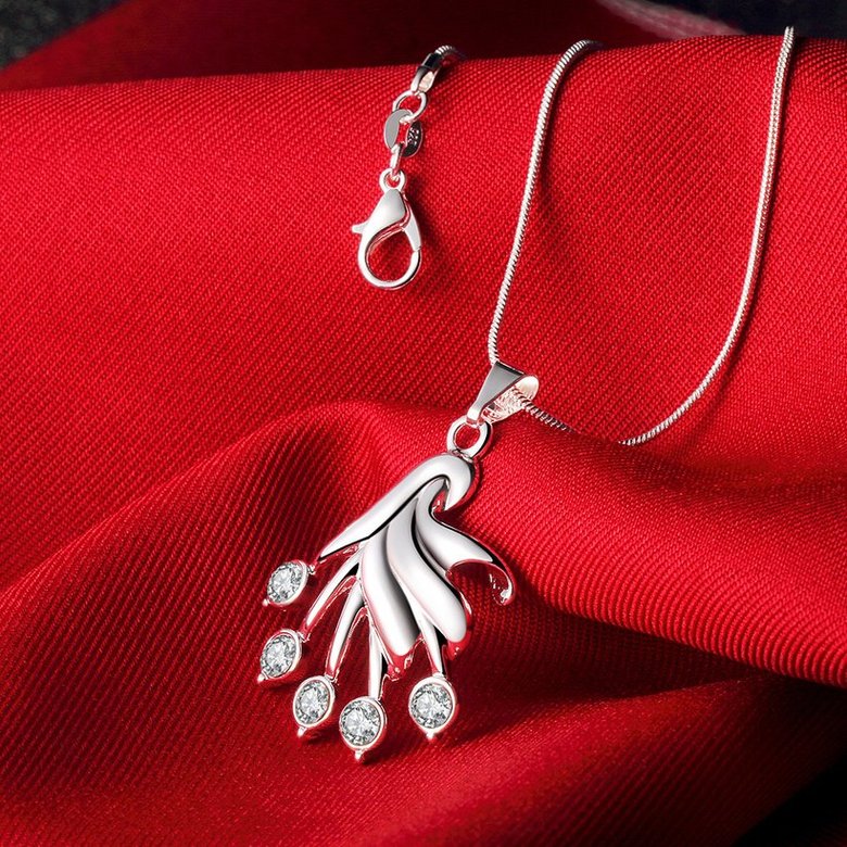 Wholesale Trendy Silver Fan Crystal Necklace TGSPN414 1