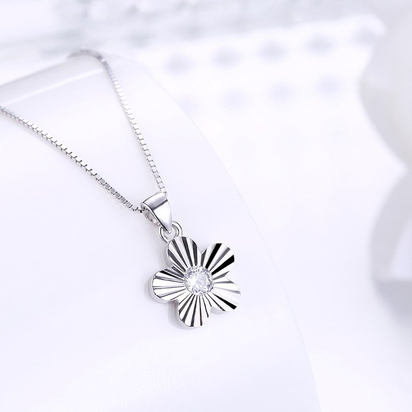 Wholesale Trendy 925 Sterling Silver Flower CZ Necklace TGSSN026 1