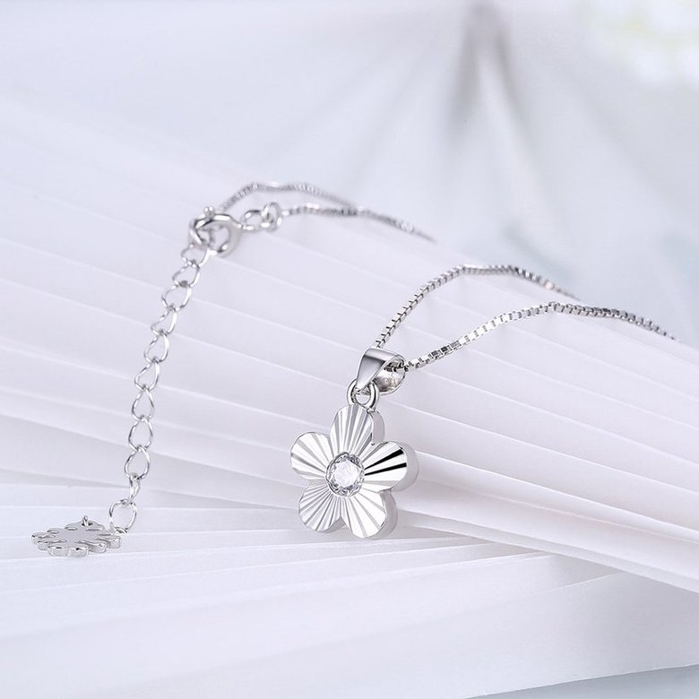 Wholesale Trendy 925 Sterling Silver Flower CZ Necklace TGSSN026 3