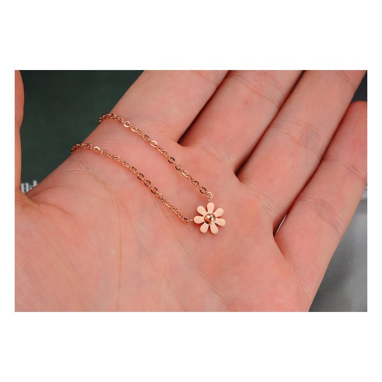 Wholesale Fashion elegant stainless steel rose gold plating daisy Necklace TGSTN128 2