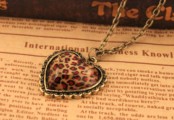 Wholesale Hot Selling Free Shipping Vintage Jewelry Leopard Love Heart Pendant Necklace VGN008 2
