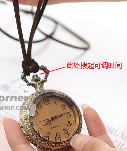 Wholesale Vintage Charm Quartz Pocket Watch Roman Numerals Display Necklace Clock Fob Bronze Sweater Chain Open Face Pocket Clock Unisex VGN014 1