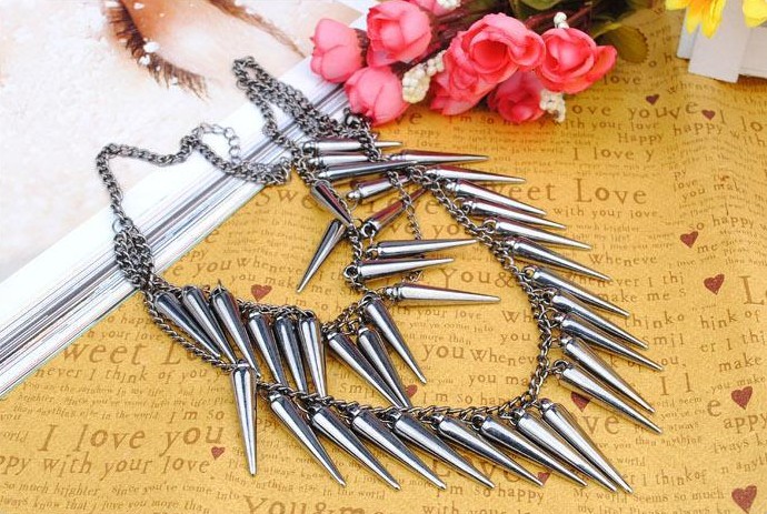 Wholesale Heavy Rivet Double Necklace Turtleneck Collar Punk Jewelry Thorns Hip-hop Street Accessories  for men and women necklace jewelry VGN015 2