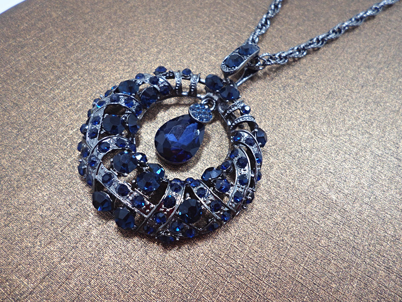 Wholesale Vintage Crystal  circular Waterdrop Pendant Long Necklace Female Winter Sweater Chain All-match Accessories Fine For Woman VGN051 2
