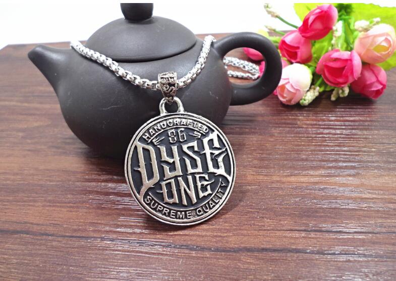 Wholesale 2020 Western Vintage Hip-hop Plain Pendant Necklace Stainless Steel Alloy Pendant Necklace Trendy Male Jewelry VGN069 5