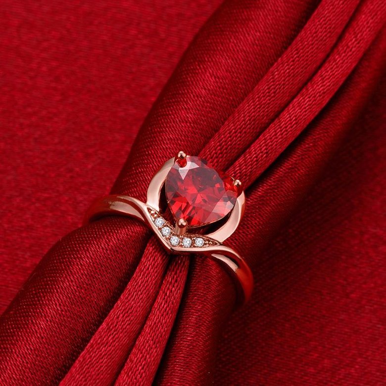 Wholesale European and American Ring Plated Rose Gold Love heart Red Crystal Proposal Rings for Women Jewelry Engagement jewelry TGCZR391 0