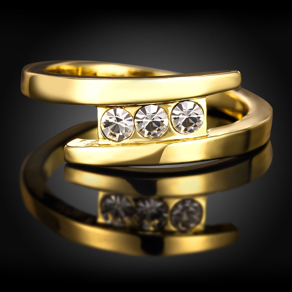 Wholesale Hot Trendy Wedding jewelry Romantic Tin Alloy Geometric White Crystal Ring TGGPR089 0