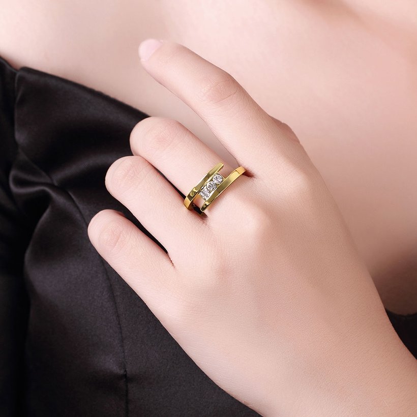 Wholesale Hot Trendy Wedding jewelry Romantic Tin Alloy Geometric White Crystal Ring TGGPR089 3