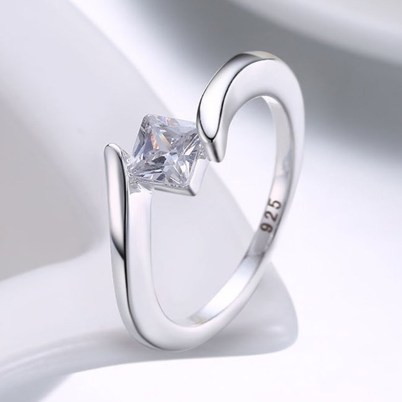 Wholesale Fashion Elegant Design Silver Plated ablaze Zircon classic Ring for Women wedding jewelry SPR593 1