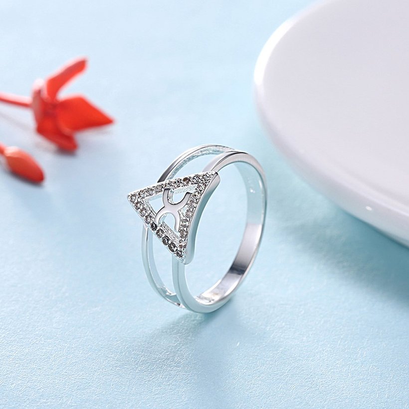 Wholesale Trendy Silver Plated triangle Zircon Ring for Women finger jewelry Fashion Wedding Rings Statement Jewelry SPR616 2