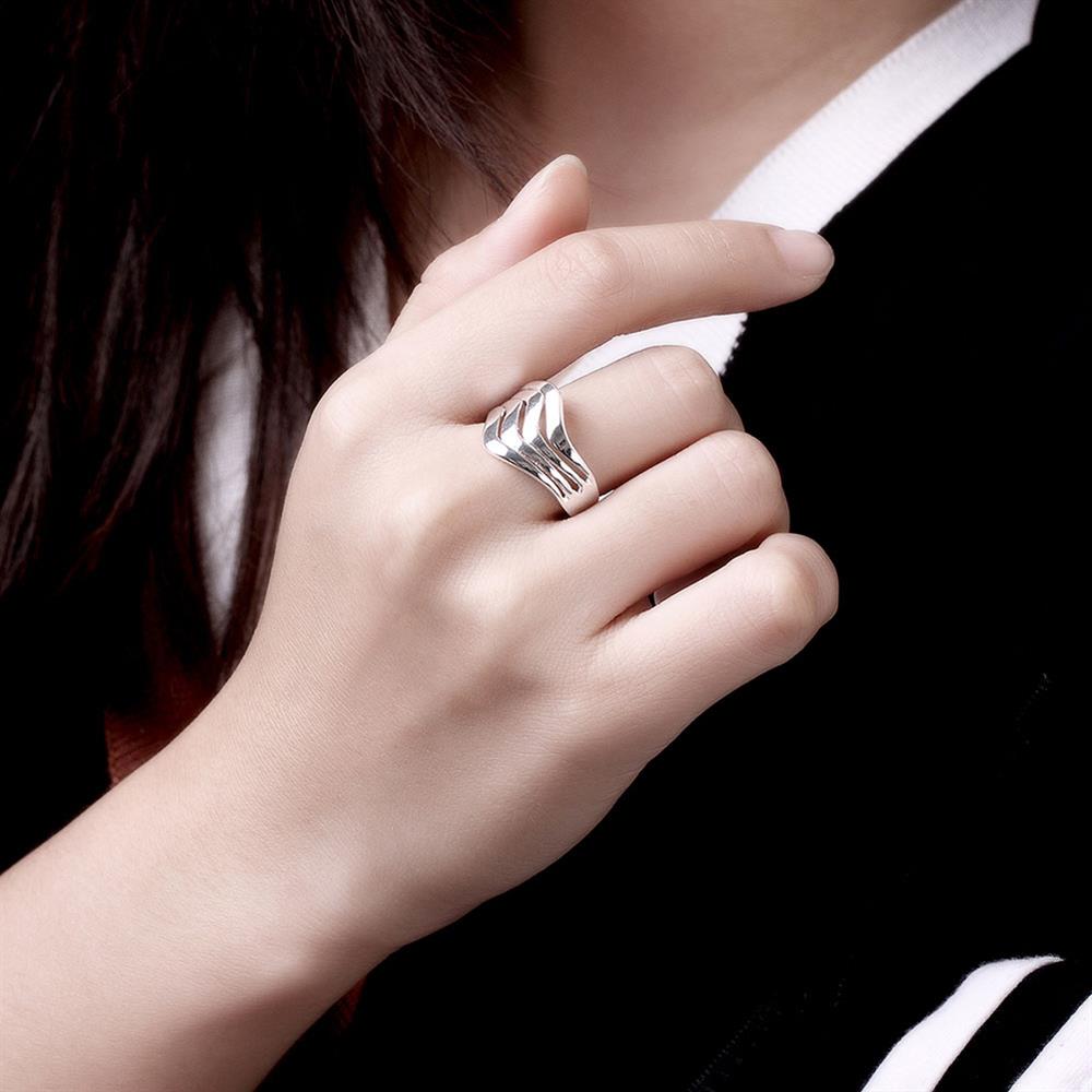 Wholesale Fashion Classic silver plated rings  Ocean Wave Rings for Women Simple Female Finger Ring Wedding Bands Fine Jewelry Accessories TGSPR215 2