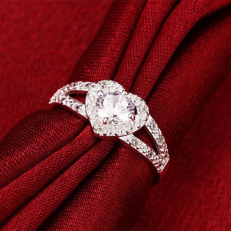 Wholesale Romantic Fashion Women's Rings shinny heart-shaped zircon Love Pattern Wedding Valentine's Gift Jewelries Ornaments TGSPR704 0