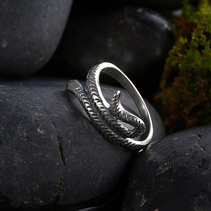 Wholesale New Retro Fashion Vintage Silver Punk Exaggerated Snake Ring Personality Snake Jewelry As Gift for unisex TGVGR032 1