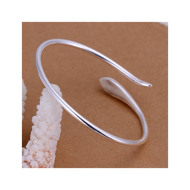 Wholesale Trendy Silver Animal Bangle&Cuff TGSPBL085