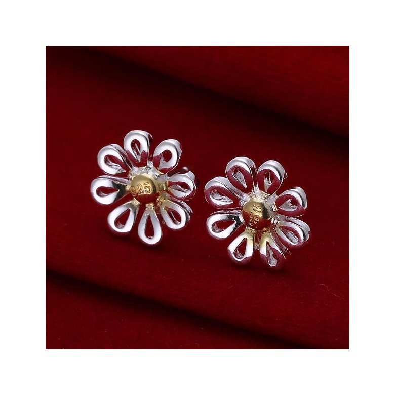 Wholesale Trendy simple Silver Plant Stud Earring Daisy Flower Stud Earrings Women Anniversary Engagement Jewelry Gift TGSPE123